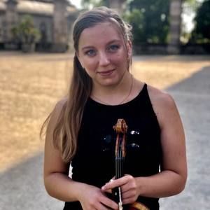 Meet your Posher, Anne-claude